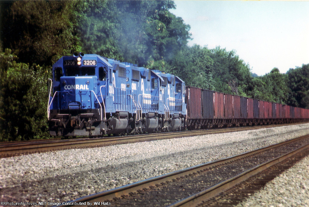 Conrail GP40 3206